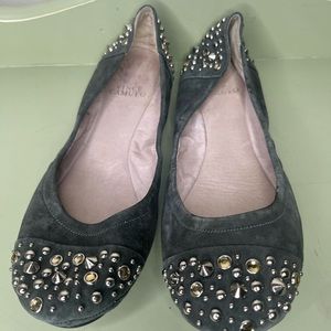 vince camuto shoes flats women size 9B gray suede upper beautiful shoes